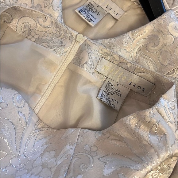 Elegant Cream Brocade Jacket and Skirt Set - Picture 13 of 13